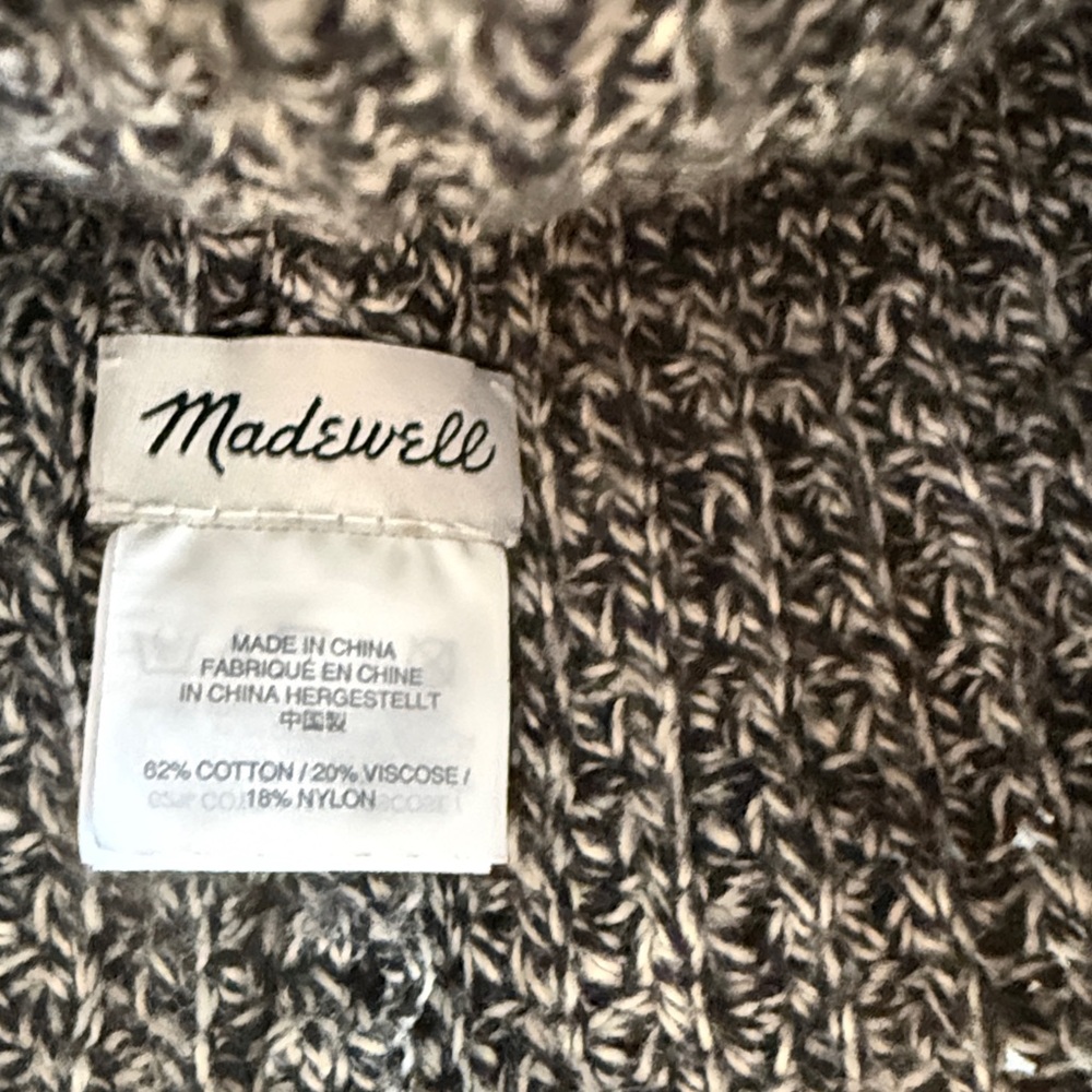 Madewell Beanie - Picture 2 of 2